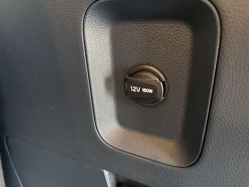 New 2026 Kia Carnival EX FWD image 11