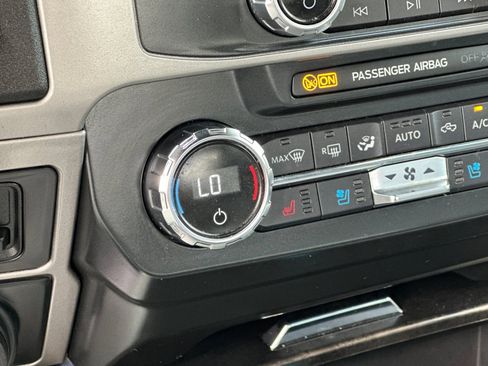 Used 2022 Ford F250 Lariat w/ Lariat Value Package image 29