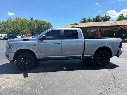 Used 2022 RAM 2500 Limited AWD/4WD image 9