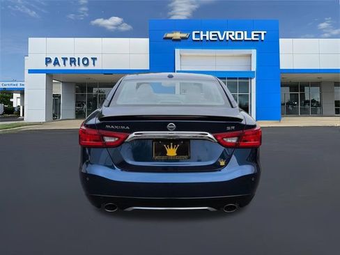Used 2016 Nissan Maxima SR w/ Midnight Edition FWD image 9