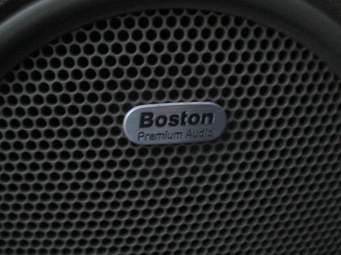 Used 2008 Jeep Commander Sport image 11