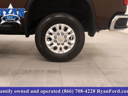 Used 2024 Chevrolet Silverado 2500 LTZ w/ LTZ Plus Package image 30