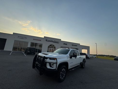 Used 2021 Chevrolet Silverado 2500 Custom w/ Custom Value Package image 2