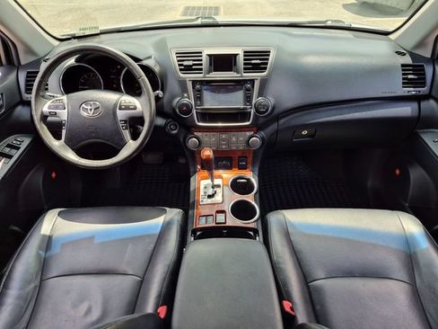 Used 2013 Toyota Highlander Limited FWD image 26