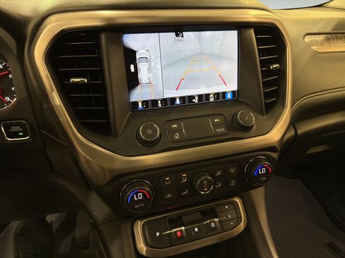Used 2021 GMC Acadia Denali w/ Denali Technology Package FWD image 19