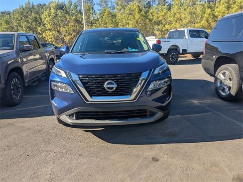 Used 2023 Nissan Rogue SV image 6