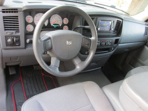 Used 2008 Dodge Ram 1500 Truck ST image 9