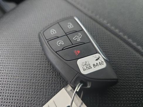 Used 2023 GMC Sierra 1500 SLT w/ SLT Convenience Package image 28