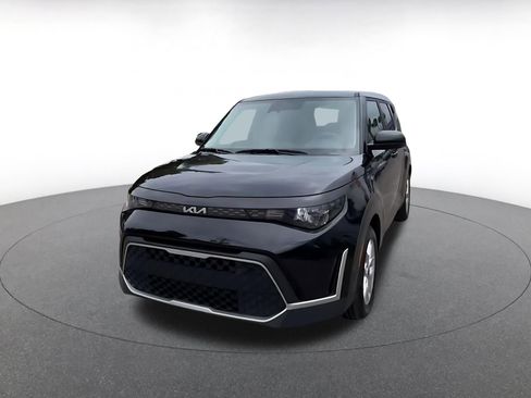 Used 2025 Kia Soul LX w/ LX Technology Package image 7