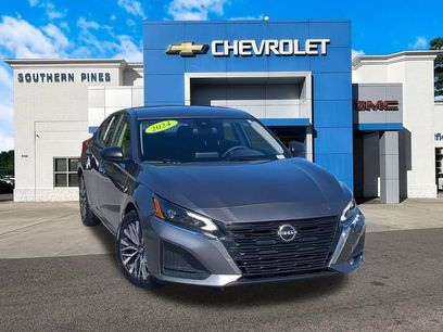 Used 2024 Nissan Altima 2.5 SV