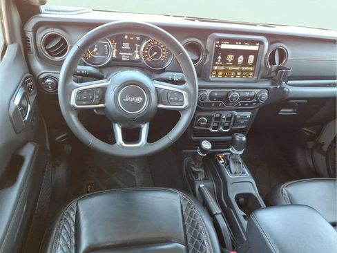 Used 2023 Jeep Gladiator Overland AWD/4WD image 17