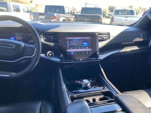 Used 2022 Jeep Wagoneer Series I image 22