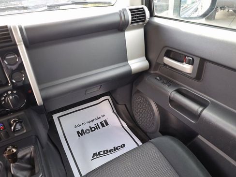 Used 2007 Toyota FJ Cruiser 4WD image 20