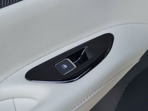 Certified 2025 Nissan Murano SV image 24