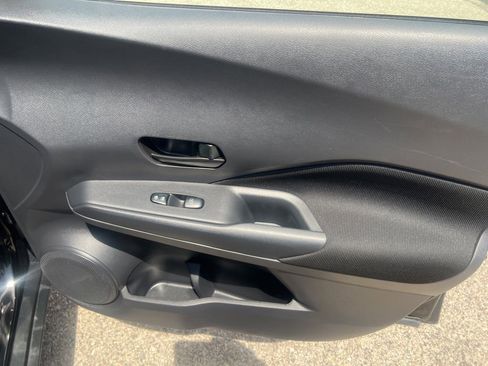 Used 2022 Nissan Kicks S FWD image 22