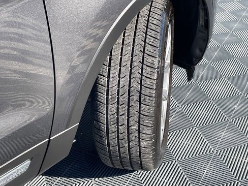 Used 2016 Ford Explorer Limited image 3