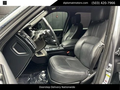 Used 2019 Land Rover Range Rover Supercharged AWD/4WD image 18