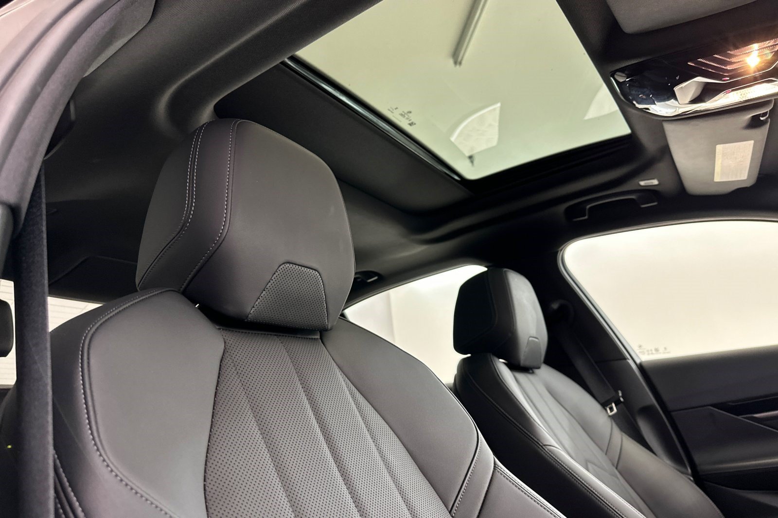 Used 2026 BMW 530i RWD image 27