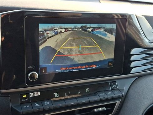 Used 2025 Toyota Camry LE image 17