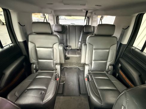 Used 2015 Chevrolet Suburban LTZ image 23