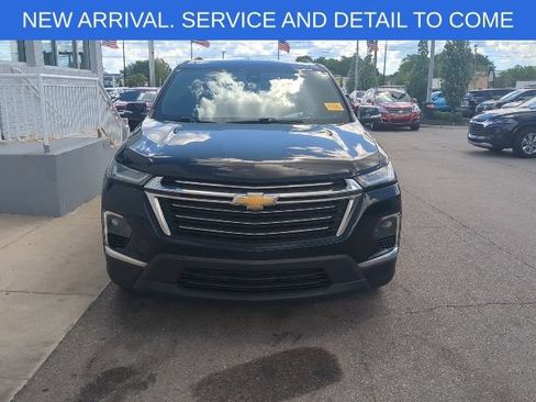 Used 2023 Chevrolet Traverse LT FWD image 12