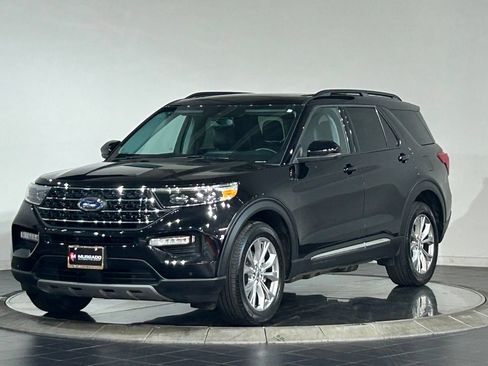 Used 2023 Ford Explorer XLT w/ Equipment Group 202A AWD/4WD image 5