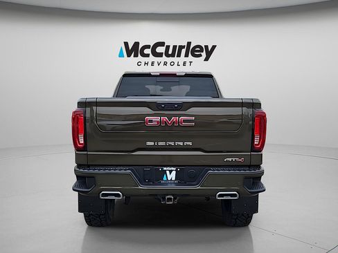 Used 2024 GMC Sierra 1500 AT4 w/ AT4 Preferred Package AWD/4WD image 6