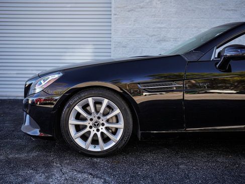 Used 2019 Mercedes-Benz SLC 300 image 14