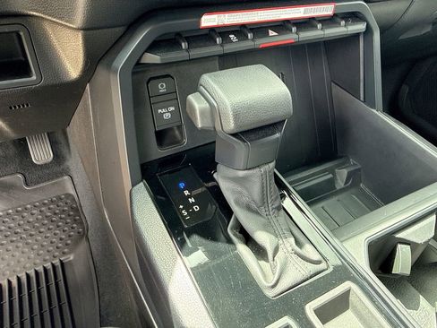 Used 2025 Toyota Tundra SR AWD/4WD image 20