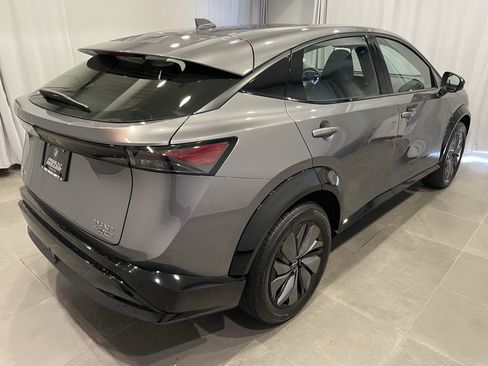 Used 2023 Nissan Ariya AWD image 6