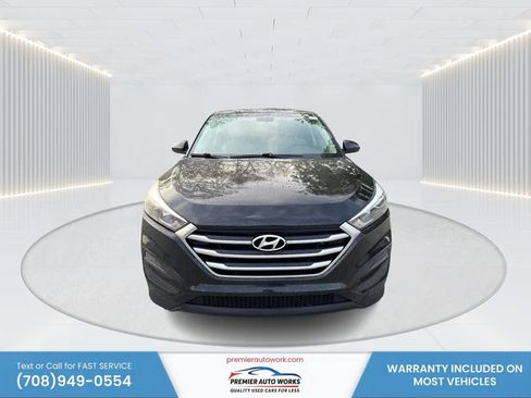 Used 2018 Hyundai Tucson SE w/ Cargo Package FWD image 2
