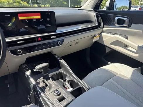 New 2026 Kia Sorento S FWD image 10