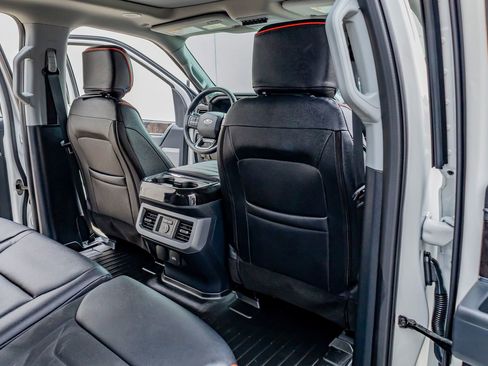 Used 2023 Ford F250 Lariat w/ Lariat Ultimate Package AWD/4WD image 32