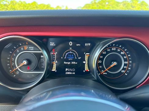 Used 2023 Jeep Gladiator Rubicon w/ LED Lighting Group image 32