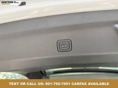 Used 2025 GMC Yukon XL Denali AWD/4WD image 39