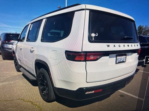 Used 2023 Jeep Wagoneer 2WD w/ Convenience Group I image 4