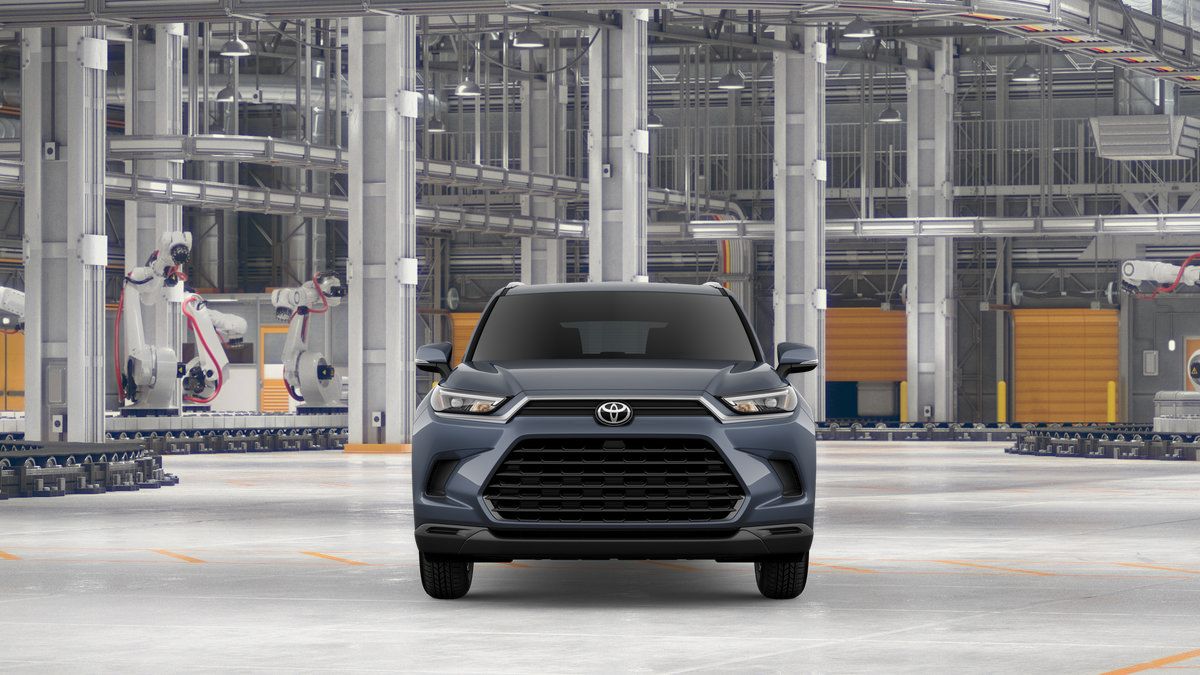New 2026 Toyota Grand Highlander XLE FWD image 2