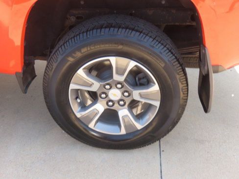 Used 2019 Chevrolet Colorado Z71 RWD image 15