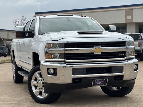 Used 2017 Chevrolet Silverado 2500 LTZ w/ Duramax Plus Package image 2