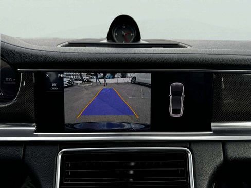 Used 2020 Porsche Panamera 4 image 45