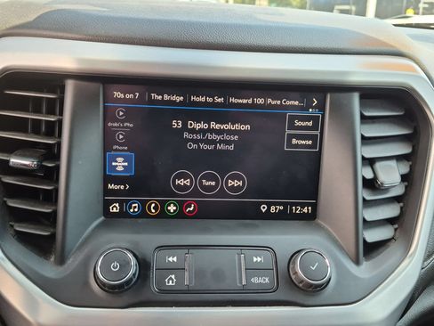 Certified 2021 GMC Acadia SLE w/ Driver Convenience Package FWD image 12