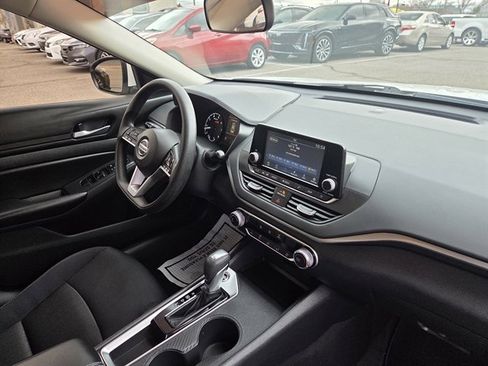 Used 2021 Nissan Altima 2.5 S image 6