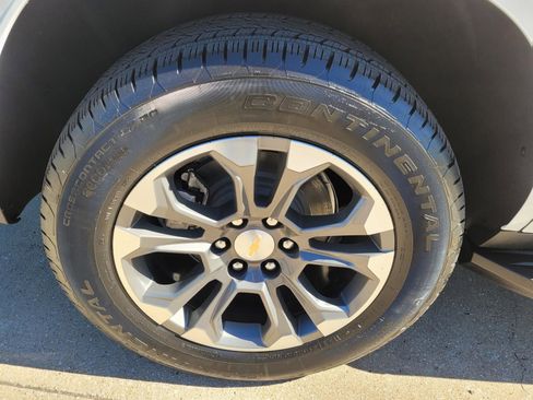 New 2026 Chevrolet Tahoe LS image 5