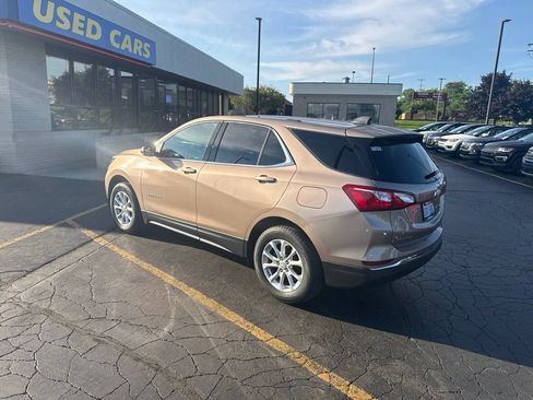 Used 2019 Chevrolet Equinox LT w/ Driver Convenience Package AWD/4WD image 2