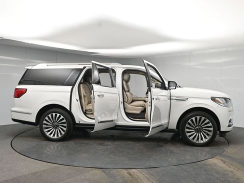 Used 2021 Lincoln Navigator L Reserve w/ Luxury Package image 53