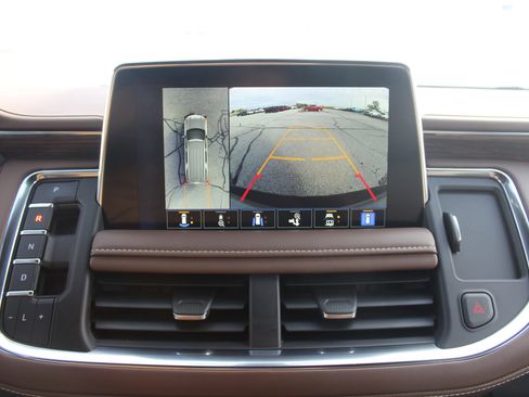 Used 2022 Chevrolet Tahoe High Country image 14