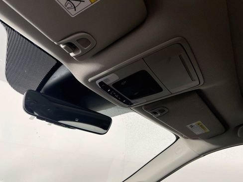 Used 2023 Honda Pilot Elite image 14