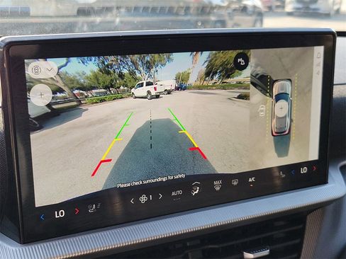 Used 2025 Ford Explorer ST-Line w/ ST-Line Street Pack image 26