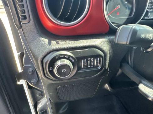 Certified 2021 Jeep Wrangler Unlimited Rubicon w/ Cold Weather Group image 20