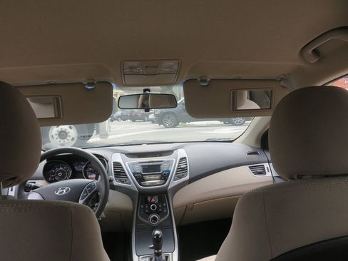 Used 2016 Hyundai Elantra SE FWD image 13
